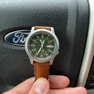 Seiko 5 sports watch green dial